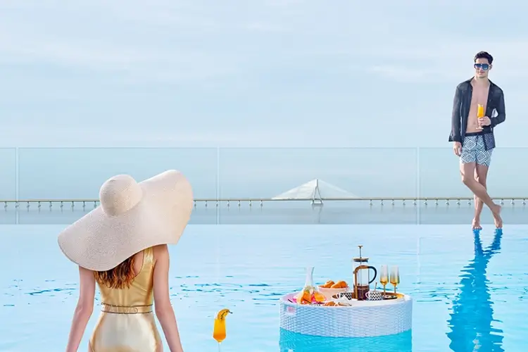 Rustomjee 180 Bayview Rooftop Infinity Pool